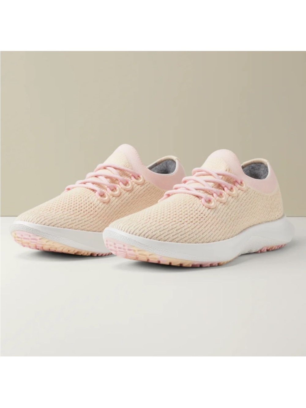 Allbirds W8.5 Peach Pink White Tree Dasher Two Knit Running Pull on Sneakers